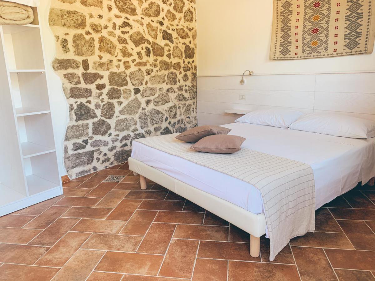 B&B La Roccia Castelsardo Buitenkant foto