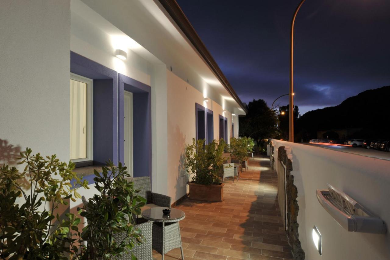 B&B La Roccia Castelsardo Buitenkant foto