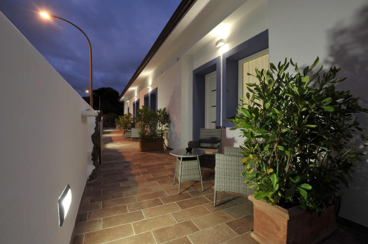 B&B La Roccia Castelsardo Buitenkant foto