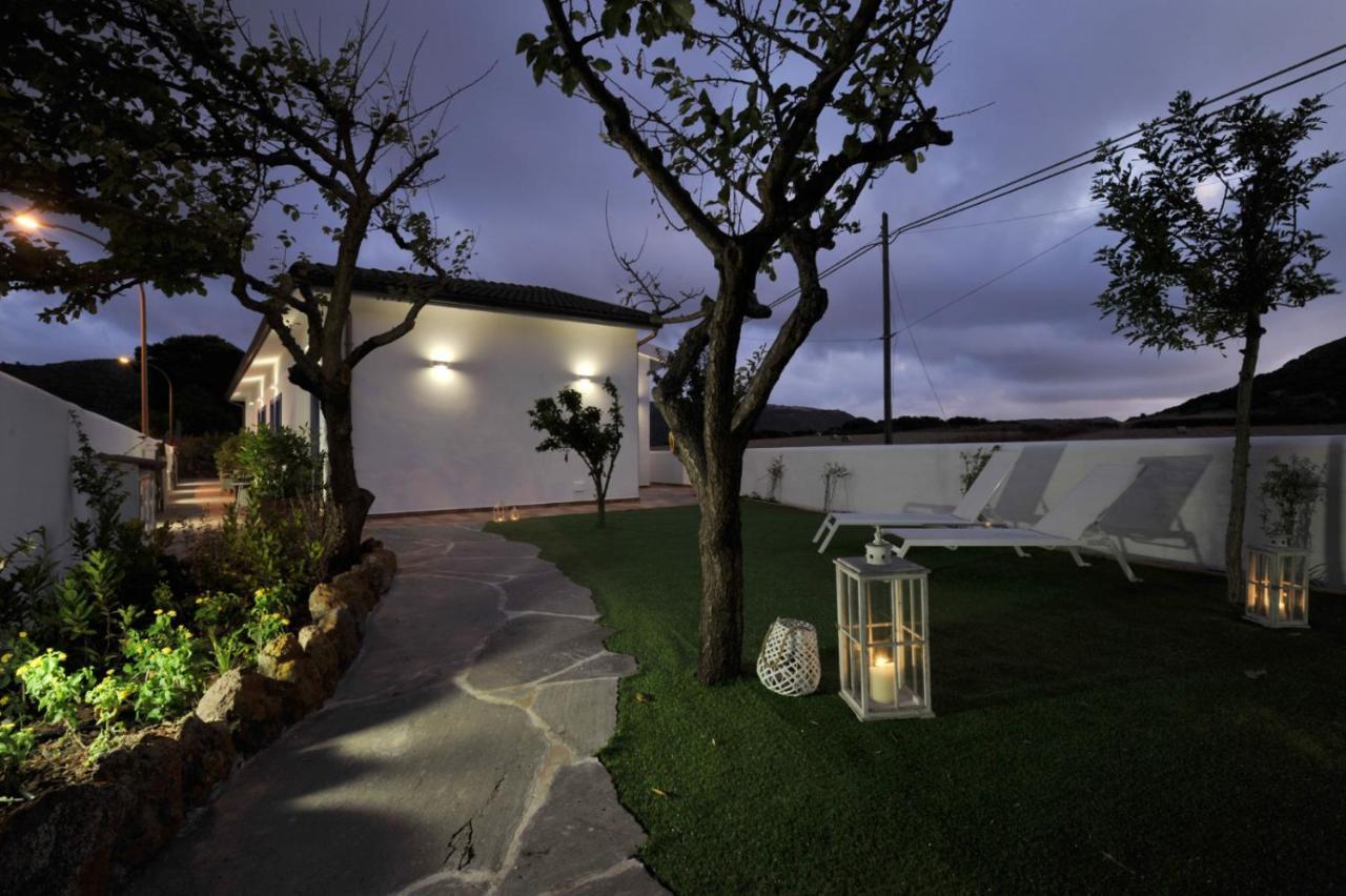 B&B La Roccia Castelsardo Buitenkant foto